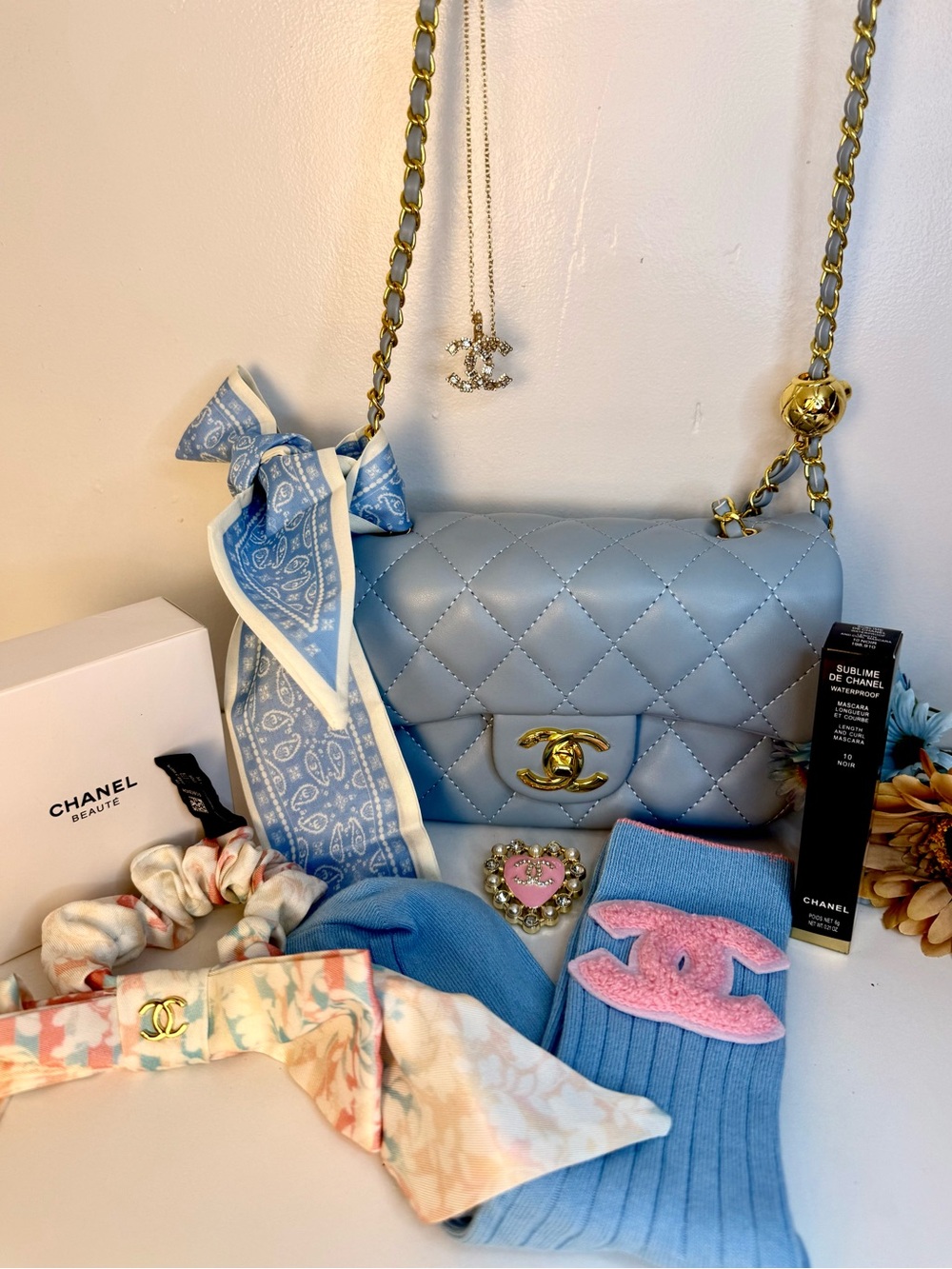 Quilted Light Blue Shoulder/Crossbody Bag with Gold Chain